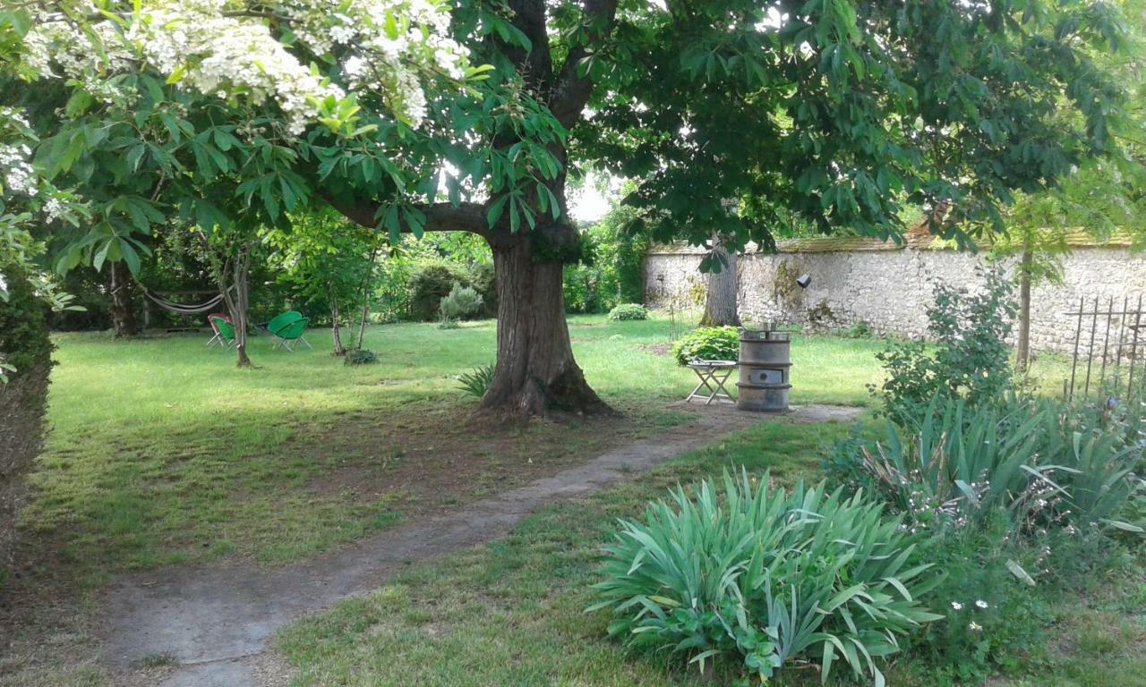 Une Maison A La Campagne Beaune-la-Rolande Luaran gambar