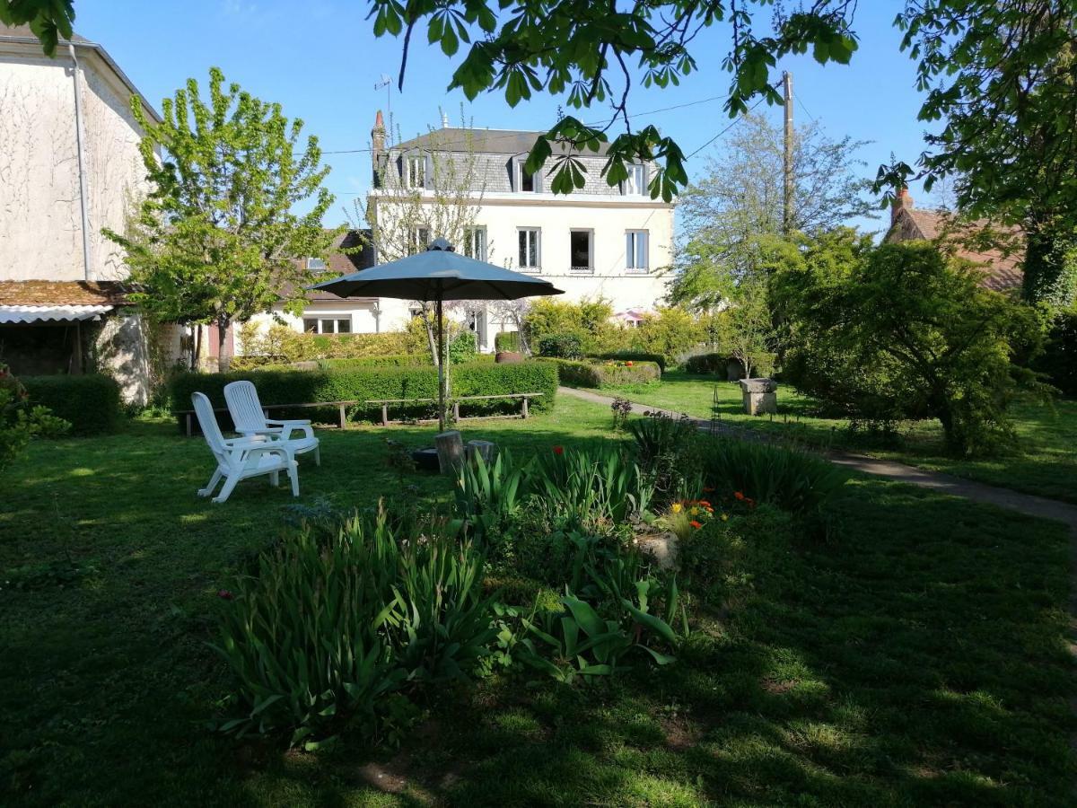Une Maison A La Campagne Beaune-la-Rolande Luaran gambar